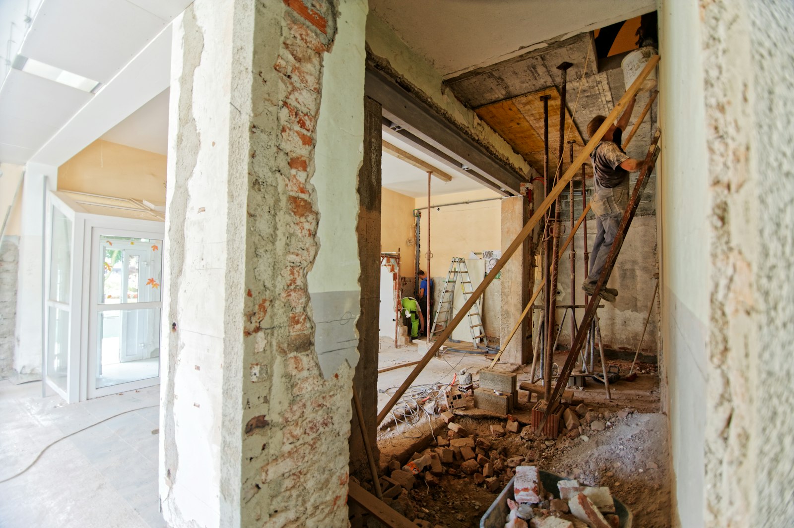 Rénovation électrique de maison - chantier en cours